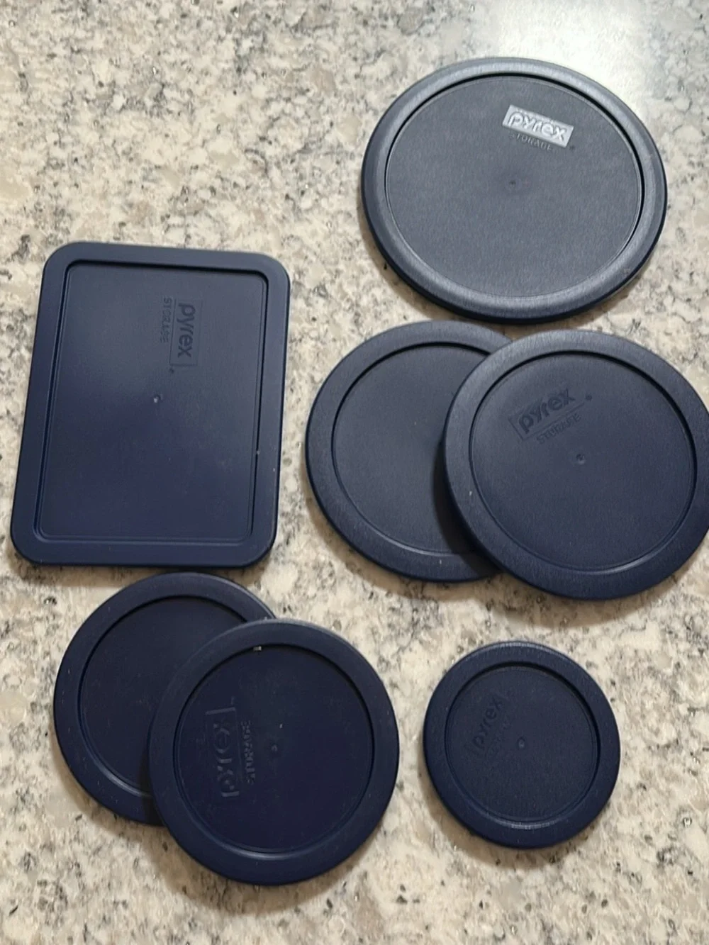 New Pyrex Navy Plastic Storage Container Lids - Set